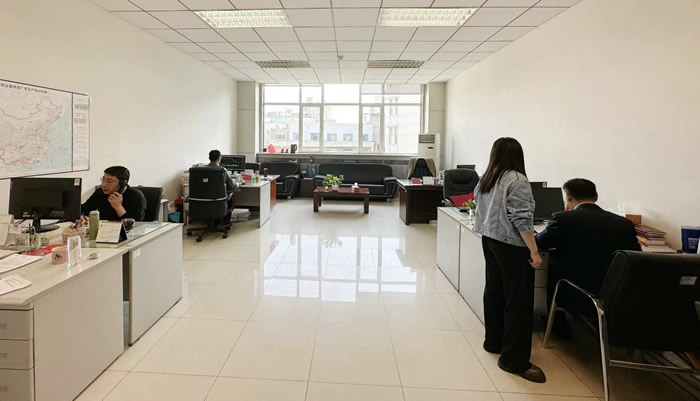 在崗1分鐘，責(zé)任60秒 ——致敬輕工供銷最美勞動者