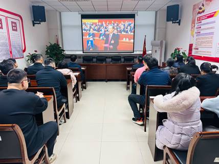 輕工供銷組織深入學(xué)習(xí)全國“兩會(huì)”精神