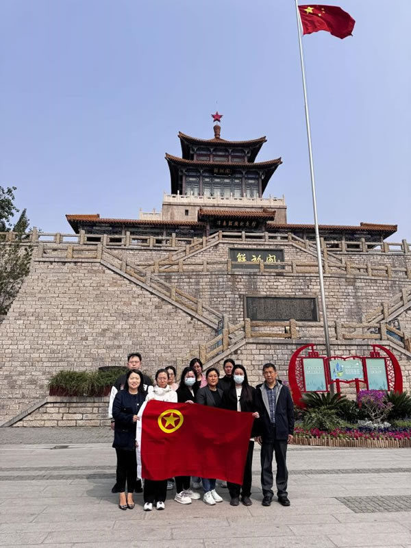 輕工供銷公司組織開展“矢志不渝跟黨走，激揚青春擔使命”“五四”青年節(jié)活動