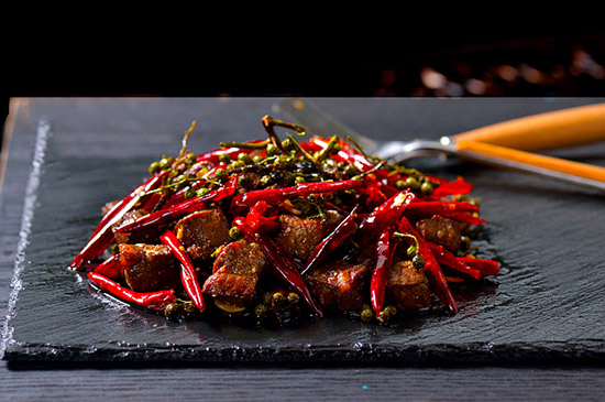 上海新東方烹飪學(xué)校——酒鬼牛肉的做法