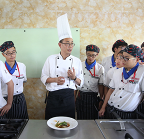 【名企進(jìn)校園】“大世界”來我校開辦企業(yè)宣講會(huì)