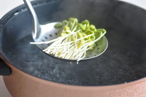 焯水是什么意思？焯水有什么作用和分類？（上）