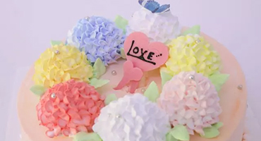 這些裱花蛋糕讓人如臨花叢