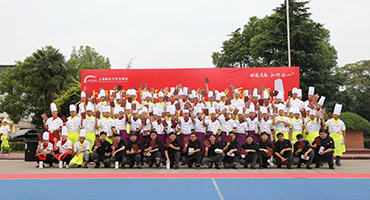 今天 上海新東方烹飪學(xué)校發(fā)生了一件大事