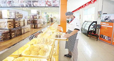 【新生故事】張恒：寶劍鋒從磨礪出 梅花香自苦寒來