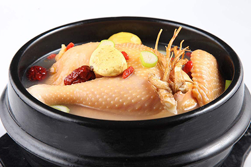 喝雞湯有哪些益處_哪些人又不適合喝雞湯