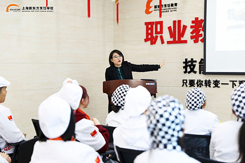 吉茶餐飲來我校開展企業(yè)宣講招聘會