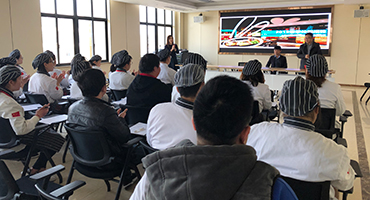 逸刻企業(yè)于我校召開宣講招聘會(huì)