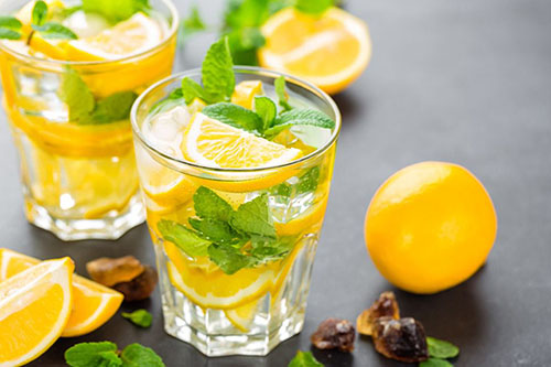 檸檬片泡水喝到底有哪些好處