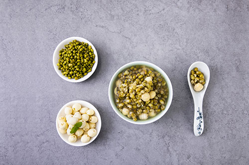 夏季飲食常吃什么有具有清熱解毒的功效呢