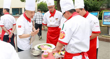 上海新東方教學(xué)質(zhì)量月比賽正式開幕