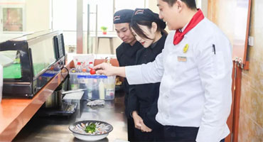 如果說(shuō)選擇大于努力 那學(xué)廚師算正確的選擇嗎？