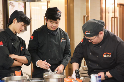 學(xué)西餐學(xué)費(fèi)多少錢？