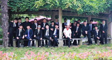 疫情還沒結(jié)束 他們卻非要報讀