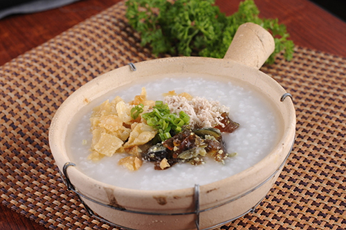 小米粥養(yǎng)胃大米粥養(yǎng)五臟，煮粥牢記5訣竅