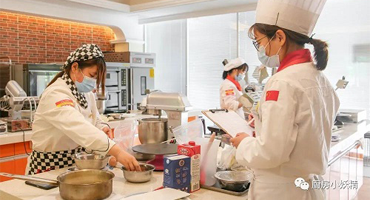 沖破偏見的職業(yè)教育，真香！