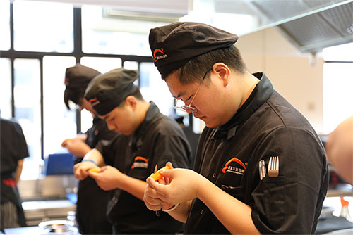 零基礎(chǔ)學(xué)西餐需要多少費用？