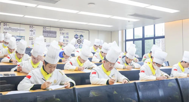 中考進(jìn)入倒計(jì)時(shí)！成績不理想提前考察職教很重要！