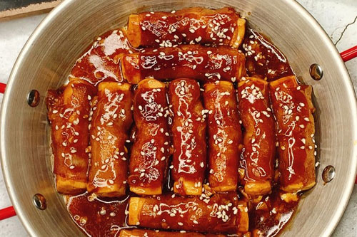 肥牛豆腐卷的做法——新東方烹飪教育