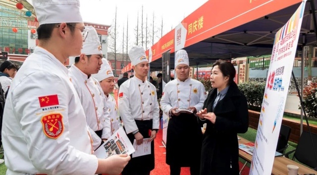 家長該如何幫助孩子正確的選擇優(yōu)質職校？