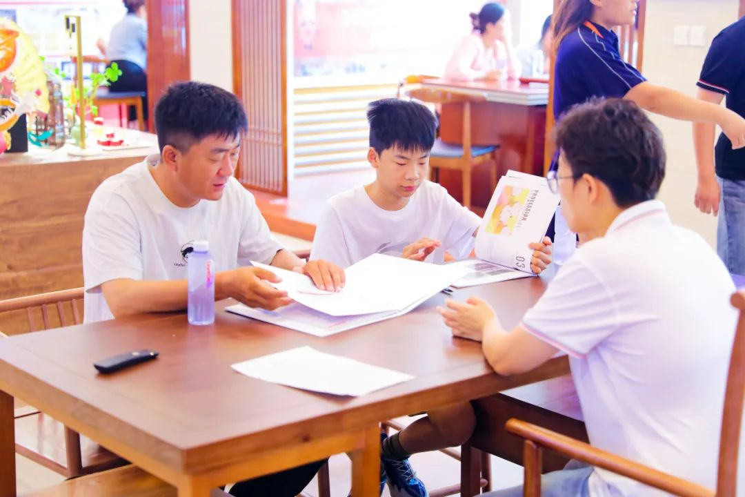 不止是就業(yè)丨新東方五維發(fā)展計劃如何讓學(xué)子獲得持續(xù)增值能力