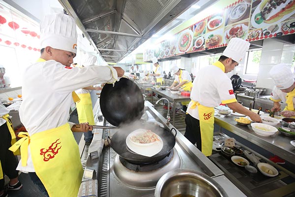 上海新東方烹飪學校_專業(yè)的廚師培訓學校
